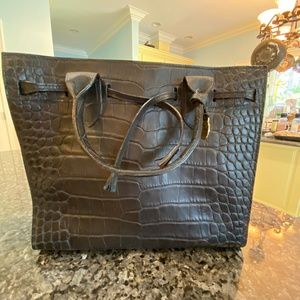 Dooney & Bourke Leather Handbag